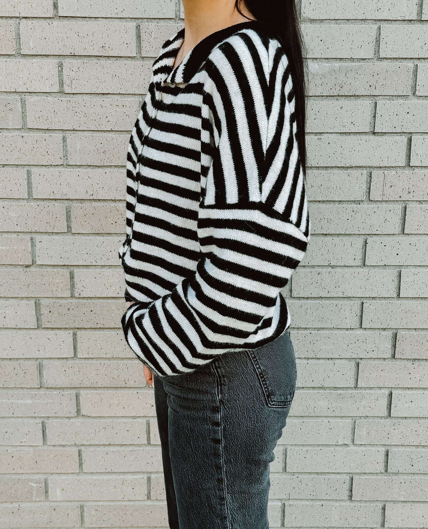 Elle Cardigan - Black and White